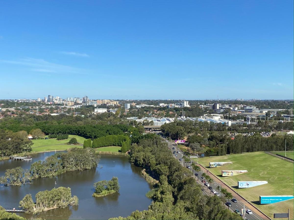 Parkside & City View In Sydney Olympic Park المظهر الخارجي الصورة